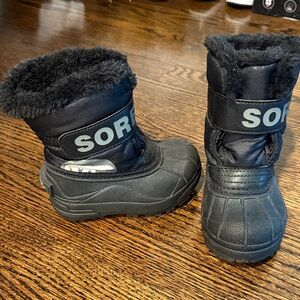 Sorel Black Snow Boots with Fur Trim